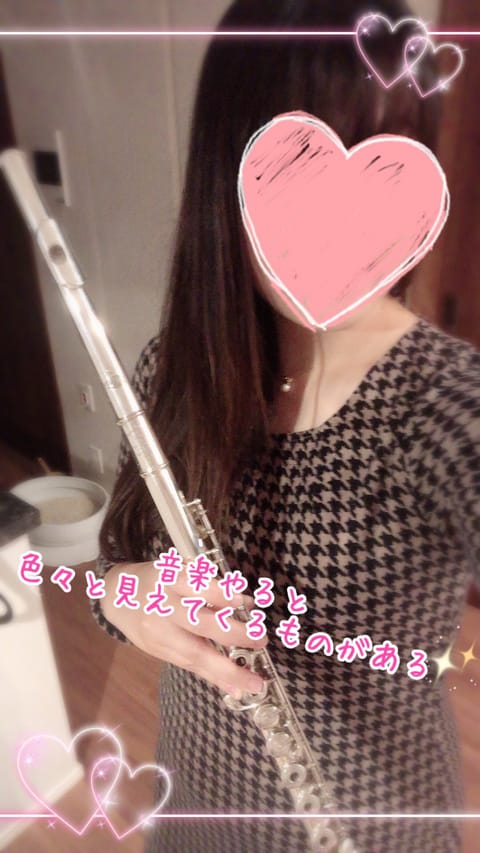 親友の結婚式で余興を任されたので、親友宅で練習してきました✨

演奏曲は、ショパンのノクターン🎶

出来なくて、出来なく