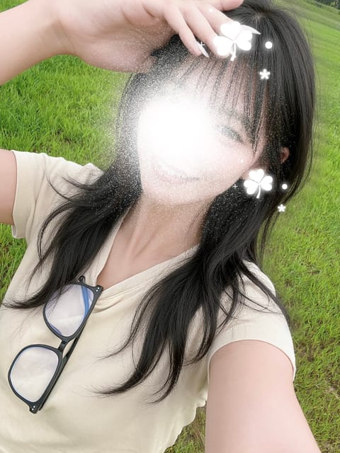 明日からGWですね✨️
お仕事お疲れ様でした🍀*｡

来週の出勤情報が出たので
ここでもお知らせします📢💭

7日(木)