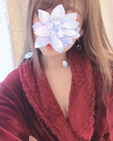 出勤してます🙆🏻‍♀️✨
お疲れリセットしにぜひエステへ(๑´ω`ﾉﾉﾞ✧