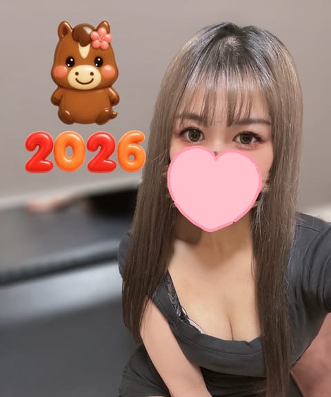 あけましておめでとうございます🎍
昨年はたくさんの出会いに感謝です！
今年も癒しとドキドキをお届けできるよう頑張ります♡