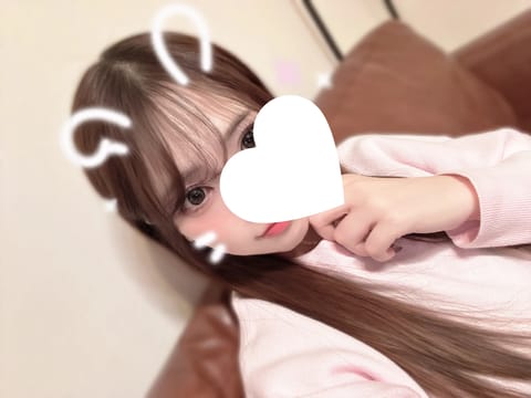 おはよー！板橋ルームに20時からいますよん🏠
今日も雨( T𖥦T )