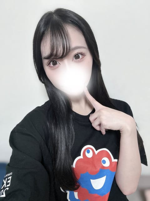 万博行きたかったけど、タイミング合わなくて行けなかったけどお土産で万博Tシャツ貰った👼🏻🎶
万博行ったお兄さんいる？今度