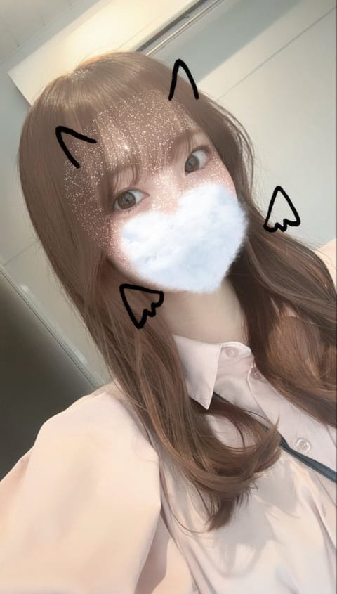 クイーンズコレクションをさせていただくことになりました❣️

“星城うみ”です♡

癒しと元気を届けられるように頑張りま