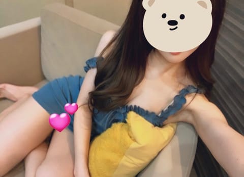 こんばんは૮ ᴗ  ᴗ ა❤︎

明日出勤するよ～💓💓
まだ空き枠あります🫂🫶

ご都合良いお兄様
ぜひ会いに来てくださ