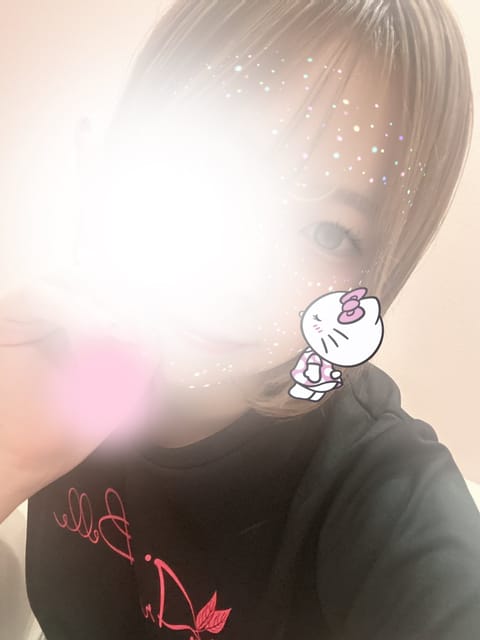 ルーム到着しました！
本日は15:00〜23:00です✨

外あっついね〜😳😳
車の中は暑すぎてエアコンがんがんにしちゃ