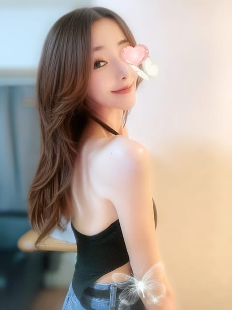 こんにちは！
直近の予定です😌🤍

💛4/18🩷
     ✅12:00-22:00

💛4/19🩷
     ✅11: