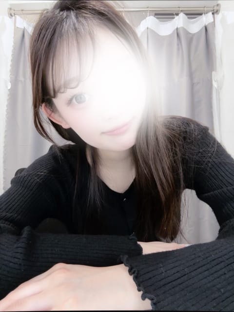 本日👿出勤してます！
現在の🈳は
17:30〜　120分
1:00〜  お好きな時間！😏
いけます！
土曜日ももと過ごし