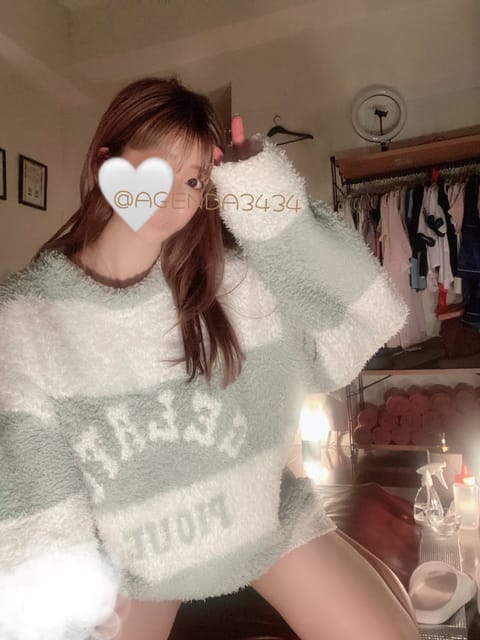 今日は晴れて幸せな朝〜🔅🔅🔅
.
週はじめ月曜日も張り切っていきます😳😳😳💭🤍　
.
無理なくファイトです🌱✊🏻