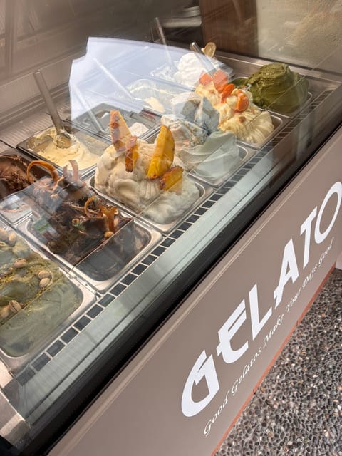 昨日立ち寄った川越のジェラート屋さん🍧

おされだし、美味しいし、
お姉さん可愛かったし。
これを食べたあたしもオシャン