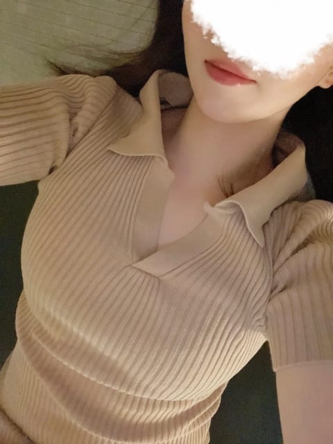こんばんは🌙
祝日ですね✨

今日はとてもいい天気で過ごしやすかった〜💝

みんなは今日何して過ごしてる？💐
これから暖