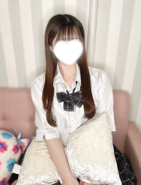 おはようっ🦋

今日は14:00からいます！
2枠🈳ありますのでお待ちしております🤍

お部屋涼しくして待ってるね〜
#