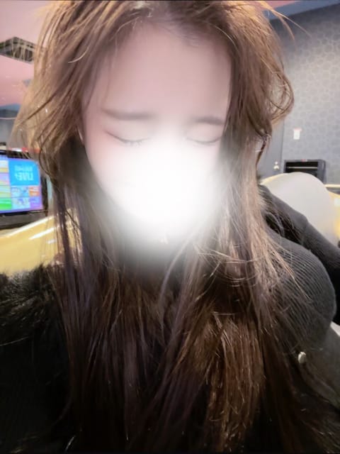 こんばんは！！
昨日ボサボサの写真載っけたと思ったら載ってなかった💦💦
SNS下手くそすぎる😢

今膝にアザあるんだけど