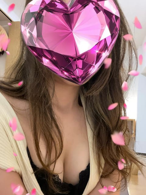おはようございます☀️

本日1日(火)の空きは…🈳
⭐️ラスト1枠⭐️
【14:30〜ご案内】のみです💖
お部屋を整え
