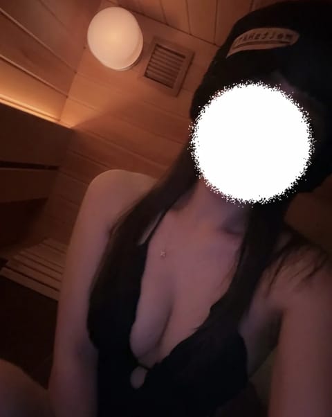 今日寒いから帰りにサウナ🧖‍♀️でも
行こうかなー🤔 行く人いる？笑

本日すでに🈵🈵🈵枠になりました
スタート本指さん