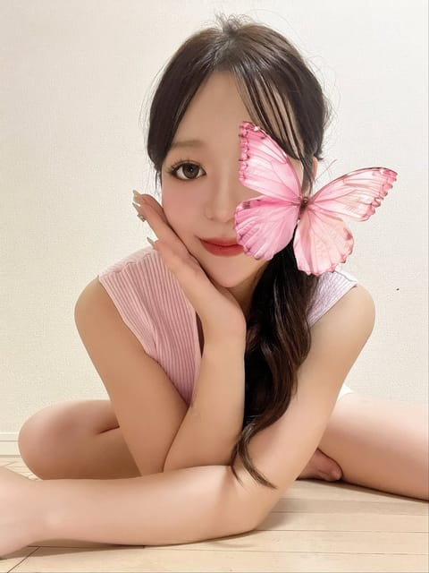 いつもありがとうございます🩷

今日も24時まで出勤してます！！！
あま〜いテイストにしてみました🌸✨