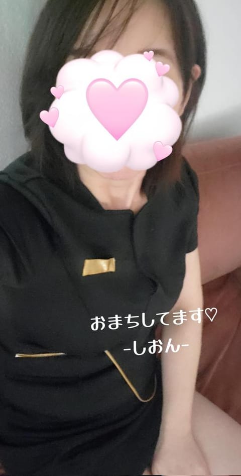こんばんは✨

本日、21:30～LAST です😊💞

21:30～ 事前予約  Yさま🍀

ありがとうございます！

