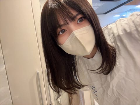 洗濯物シワシワで恥ずかしい~（ ;  ; ）
髪の毛切って染めました❕メンテ完了❕

明日日暮里🫒
15:00-22:0