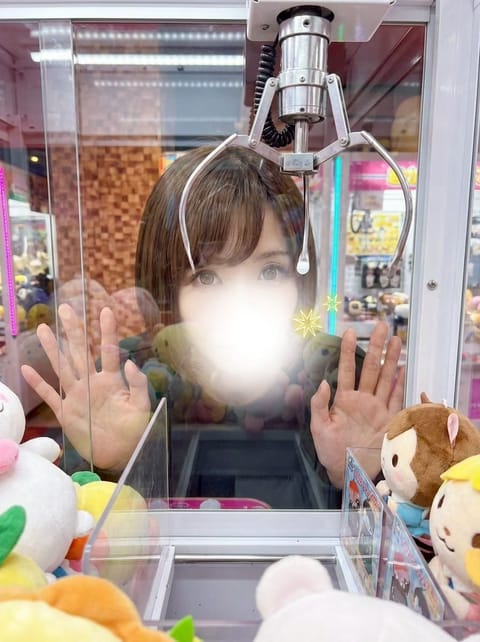 AI作ってみたシリーズ💛
クレーンゲーム好きだから作ってみたの〜✨景品狙うよりカメラ目線なのがおもしろい🤣💛