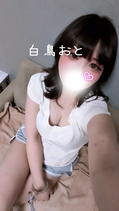 おはようございます🌞
今日も朝から元気に出勤してます🙌🏻

日曜日だからみんなのんびりしてるのかな❔
良かったらおとに会
