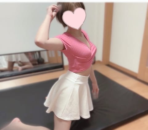 こんにちは(⑉• •⑉)❤︎

本日17時〜21時までお部屋にいます🤍
お部屋ぽかぽかにしておくよ〜( *´꒳`* )
