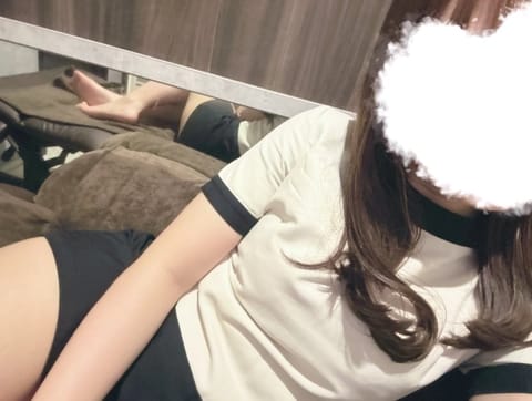 本日も13:00-19:00で出勤です(ᐢᴖ ·̫ ᴖᐢ)
今週の出勤は本日のみの予定なので是非お待ちしております❣️
