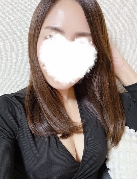 こんにちは✨
だいぶ寒くなってきましたね💦体調崩さないように気を付けましょう🙏

今週の出勤日🌻
11/8(土)12:0