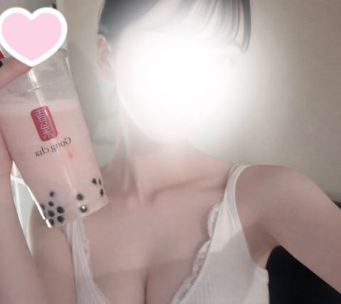 今日も🈵ありがとうございます߹ㅁ߹)♡
差し入れも超嬉しいです♡ゴンチャハマりそう🎶
今日から3日連続出勤します！お時間