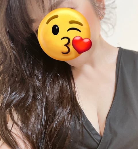 こんばんは🌙
今週後半の出勤予定です❣️

25日11時〜16時
26日11時〜16時
28日11時〜16時

週後半の