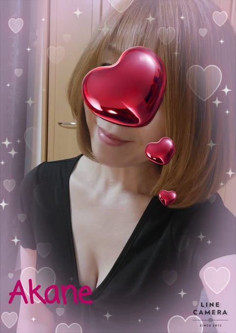 こんにちは🤗あかねです
今日も元気に出勤中🙌

最近は朝晩がすっかり涼しく
なってるので
体調管理気をつけましょね🥺
わ