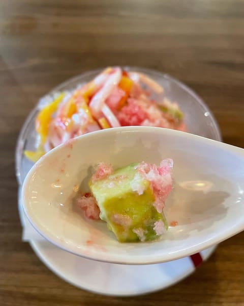 今日はちょっと変わったかき氷食べました🍧
アボカドも入ってる🥑
🤤こんなに暑い日が続いてるのに全く痩せない🤤
明日4日1