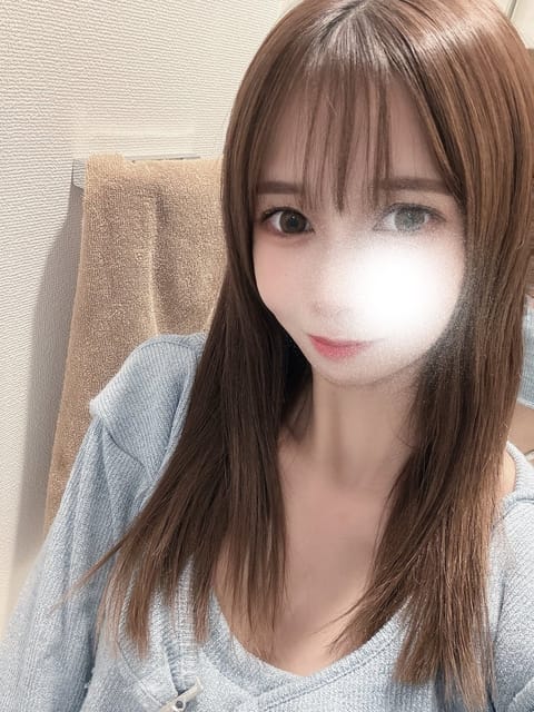 おは🐰

今日いるよー！
スケジュールとかは基本はブルースカイの方に載せようと思ってるのでそっちみてね💞💞
