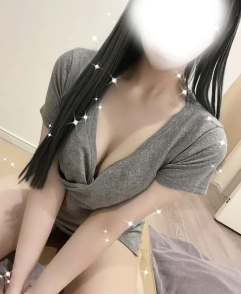 出勤しました^ᴗ ̫ ᴗ^♩

23時まで田町ルームにてお待ちしております‎🤍

すぐにご案内可能です🌷🌷