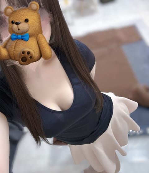 こんにちは☀

今日も天気悪くて気分下がっちゃいますね💦
そんな日はぜひ癒やされにきてくださいね！

20:00までいま