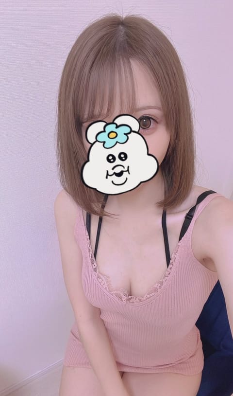お久しぶりです( ^>  < )👍🏻🍭

明日𖤐１４－ ２６出勤します！🤍

肌寒くなってきたのでマッサージ