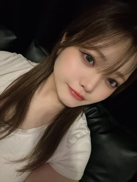 お気づきだとは思いますがハーフアップにハマっています。笑
今日も24時までいますよ〜🎶🎶