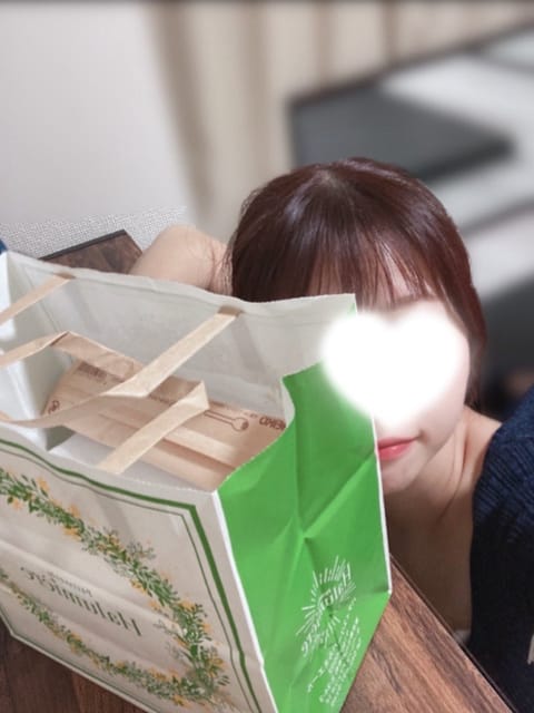 昨日来てくださった方ありがとうございます😊💖
差し入れもありがとうございました♪

最近目が痒いしクシャミも出るしもう花