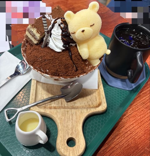 お友達と全部半分こ♡♡
チョコ味のかき氷は初めて‼️🍫🩷️🩵
可愛いだけじゃなくて美味しくて
ほっぺ落ちたってこのこと~