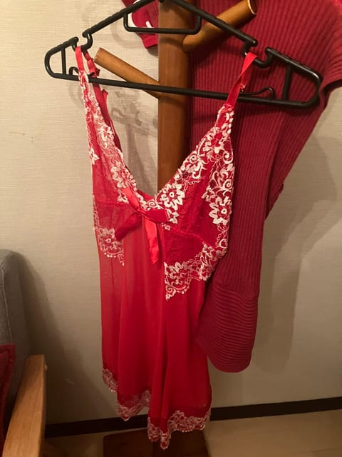 本日も出勤です♪
雨今より酷くならないといいですね😿
この衣装着せてくれる方お待ちしております✨