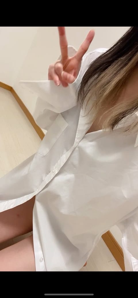 本日3時までいます☘️
よろしくお願いいたします😌✨