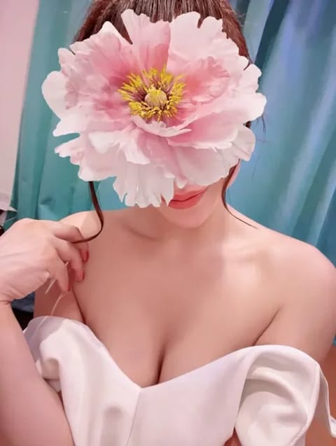 おはようございます☁️雨じゃない！！本日も田町でお待ちしてますので会いに来てくださいねෆ‪