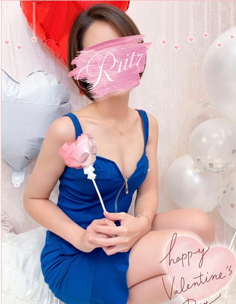 みなさま、週の真ん中、
本日もお疲れ様です☺️💋

次回3/20 祝日㊗️
10〜15時まで出勤します🩷

お問い合わせ