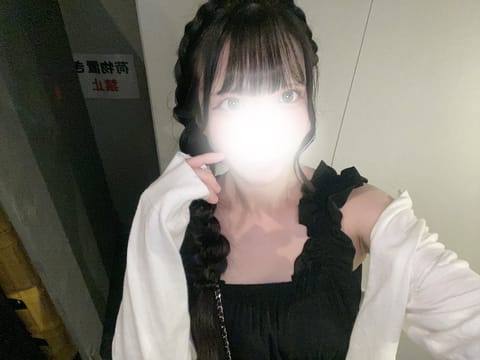 出勤してます(  •̀ •́ ) ᕗ✨
18:30-19:50🈵
20:10-21:40🈵
最短22:00〜🈳です！