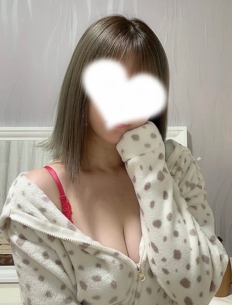 本日もラストまでいます🫶🏻
本八幡ルームです🫶🏻

だんだん寒くなってきたので、ゆゆがぎゅーして暖めてあげるね😌💕