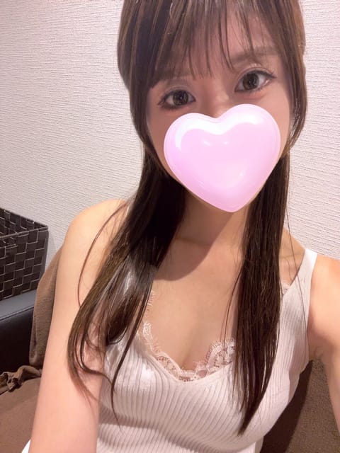 本日急遽ですが0時〜5時まで出勤します！

銀座ルームでお待ちしてます💖💖