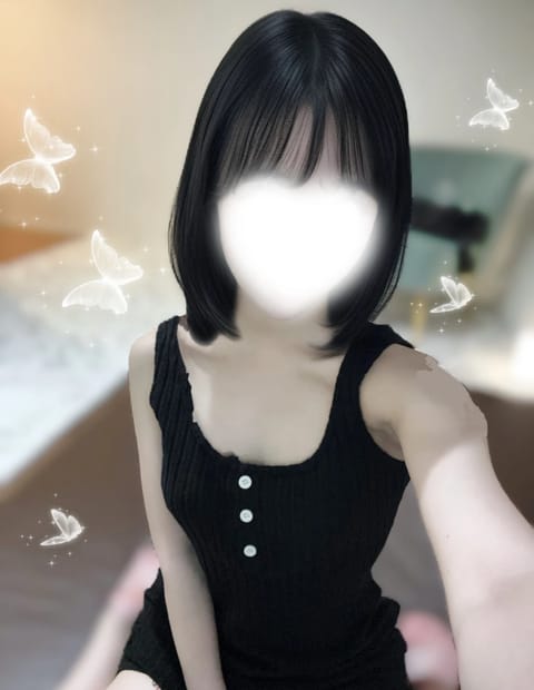 台風でジメジメですね🥹🌀
外に出る方は気をつけてくださいね！
私は24:00まで川崎ルームにいます🤍
ゆっくり癒しの時間