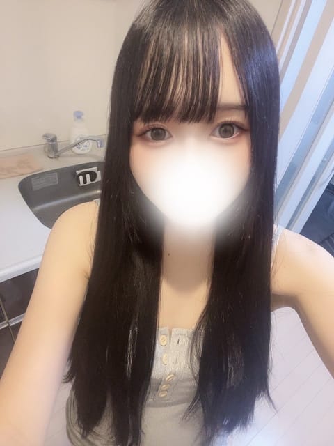 18時から渋谷ルームいます！
歩いてるだけで汗がすごい😢
お部屋涼しくしてお待ちしております❣️