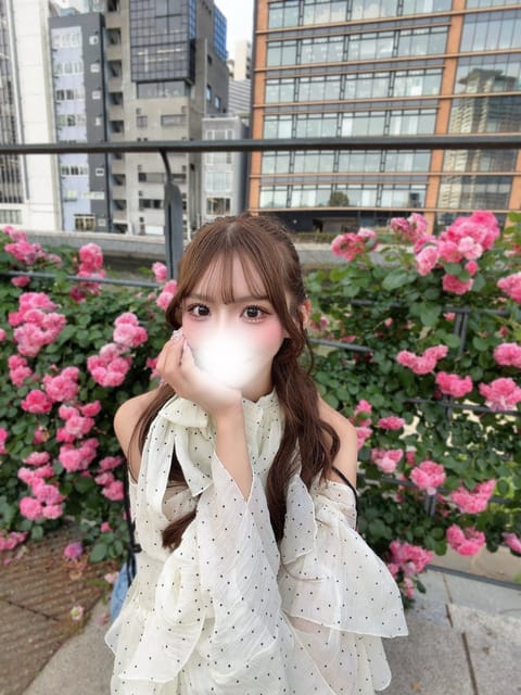 期間限定出勤なので会えるのは、今日明日の2日間です♡

会いに来てね♡

2人だけの秘密シようね🔞💕