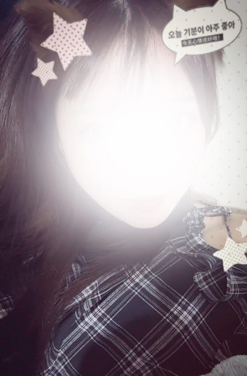 髪の毛染めてスペシャルトリートメントしてやばいサラサラで神👶🏻💖

今日も3時までいます🕰️