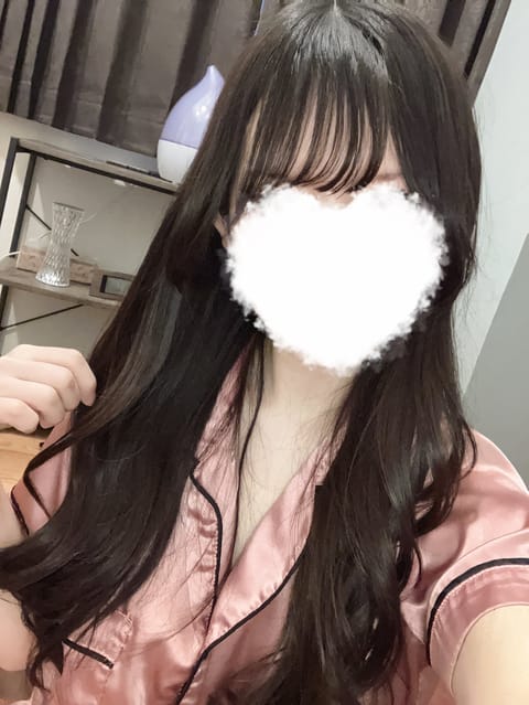 お久しぶりです😸

忙しくて全然シフト出せてなかったのですが12/31.1/2.1/4、3ヶ月ぶりに出勤します✨
既に埋