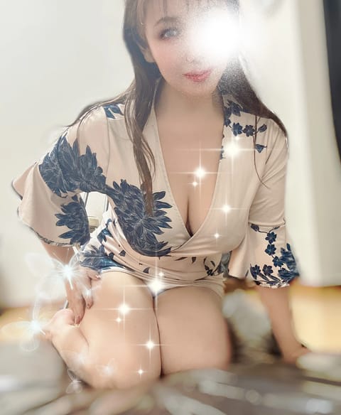 本日お会いした方々
本当にピュアな良い方々ばかり
でかなり満ちたお時間に感謝💓
.
ラスト枠24時半〜ご予約
可能ですの